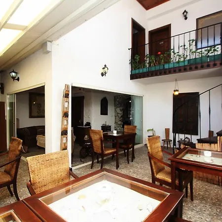 Gold Harmoni B&B